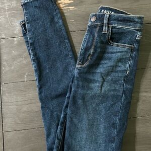 EUC American Eagle jeans